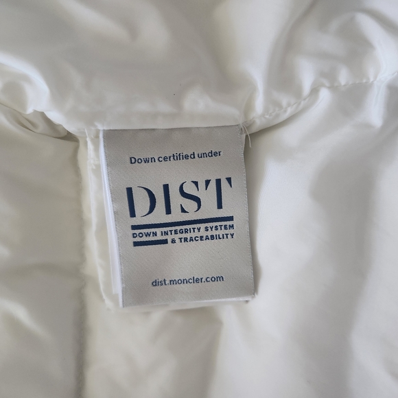 Kids Moncler vest - Picture 5 of 8